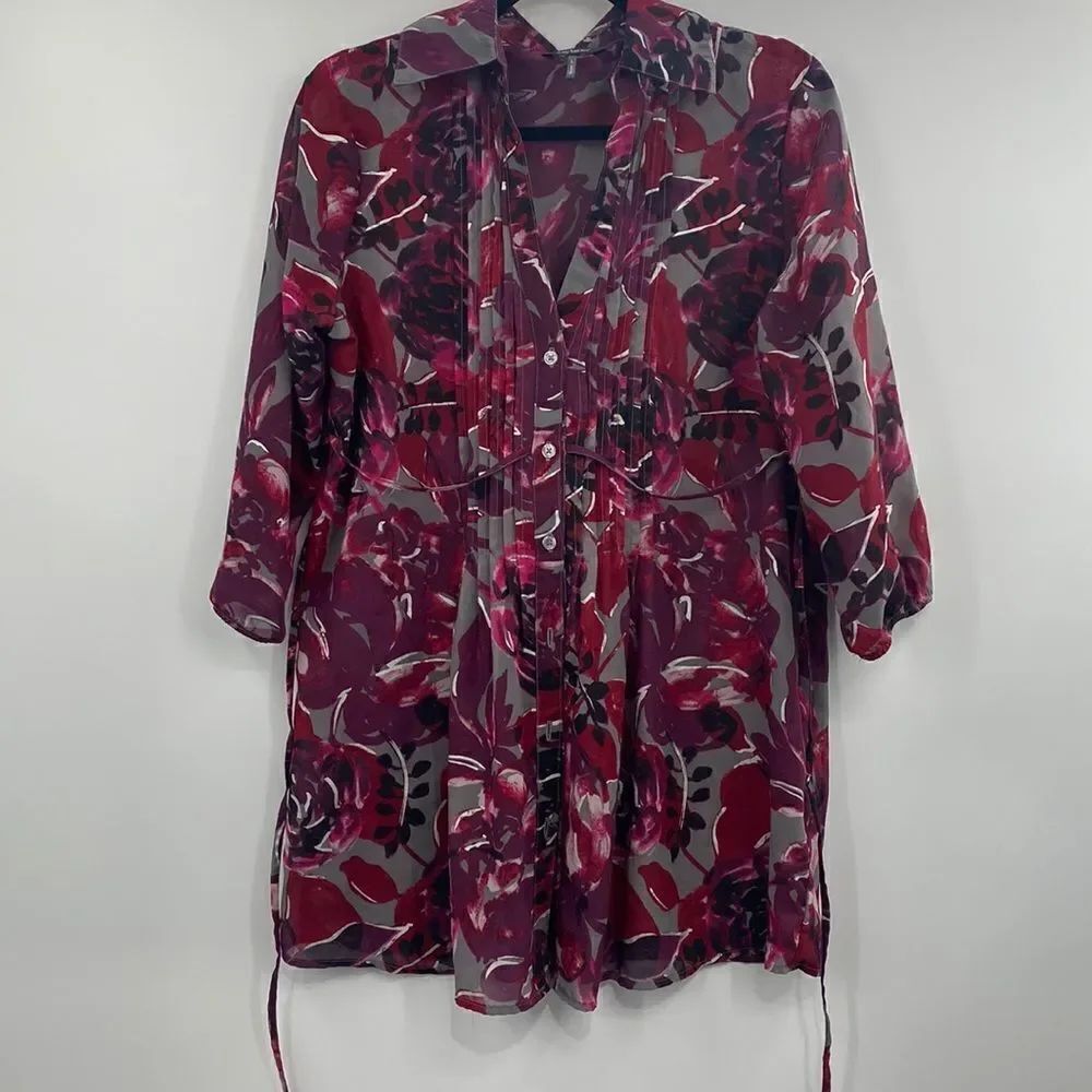 3For$20 Daisy Fuentes Floral Burgundy Tunic Size: L